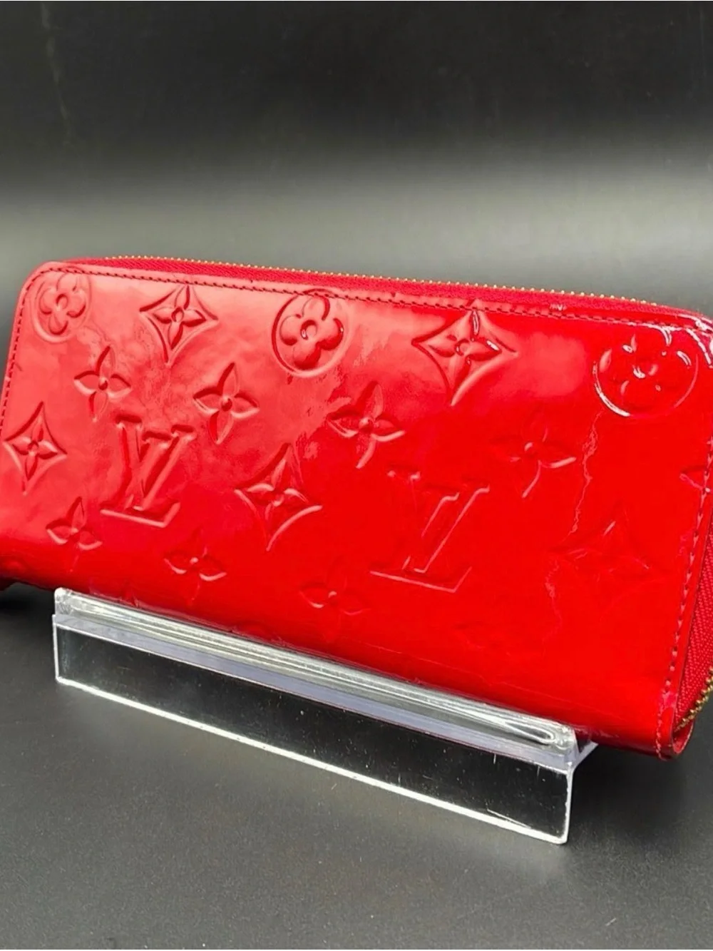 AUTHENTIC Louis vuitton Vernis Clemence Zippy Long Wallet, Red